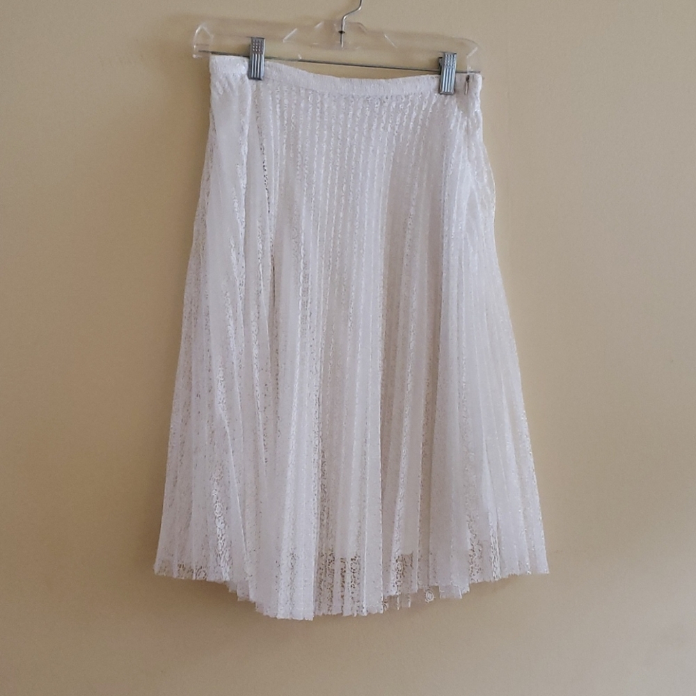 INA [i:na] gauzy white pleated skirt